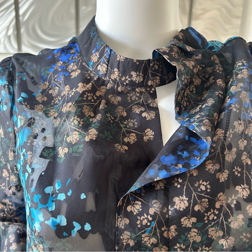 Woman blouse - Picture 3 of 8